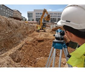 Bosch Professional Nivel Óptico GOL 26 D (aumento 26x, unidad de medida: 360 grados, alcance: hasta 100 m, en maletín de transporte)