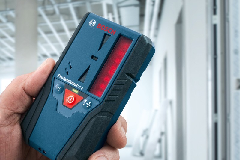 Bosch Professional Receptor de láser LR 6 (para láser rojo, 2 pilas AAA, alcance: 5 - 50 m)