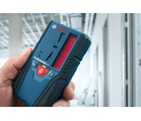 Bosch Professional Receptor de láser LR 6 (para láser rojo, 2 pilas AAA, alcance: 5 - 50 m)