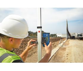 Bosch Professional receptor de láser rotativo LR 45 (láser rojo y verde, soporte RB 45, 2 pilas AA, alcance: hasta un radio de 300 m).