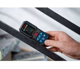 Bosch Professional medidor láser GLM 50-27 C (alcance: hasta 50 m, robusto, IP65, transferencia de datos mediante Bluetooth, 2 pilas AA, correa de sujeción, est