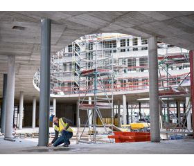 Bosch Professional medidor láser GLM 50-27 CG (láser verde, alcance: hasta 50 m, robusto, IP65, transferencia de datos mediante Bluetooth, 2 pilas AA, correa de