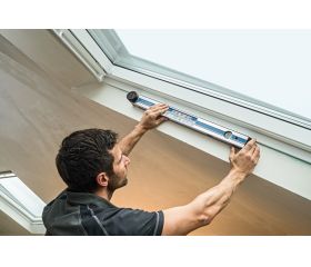 Bosch Professional Medidor digital de ángulos e inclinómetro GAM 270 MFL (precisión láser, cálculo de ángulos de inglete, margen de medición: 0 - 270º, longitud