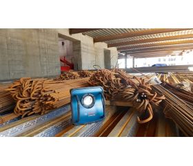 Linterna a batería GLI 18V-10000 C