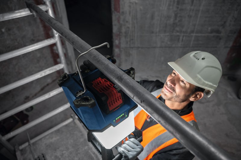 Linterna a batería GLA 18VH-7500