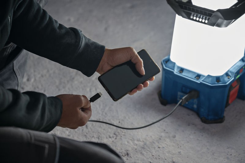 Linterna a batería GLA 18VH-7500