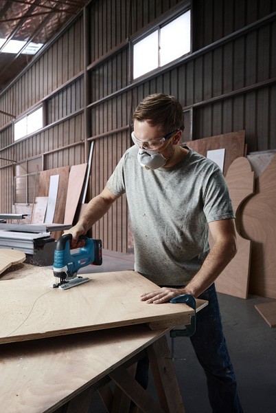 Sierra de calar a batería GST 18V-125 B