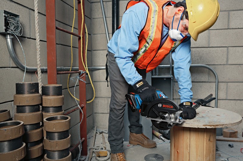 Sierra circular a batería GKM 18V-50