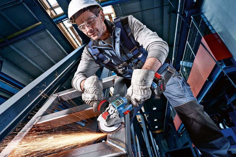 Miniamoladora X-LOCK BITURBO a batería GWX 18V-15 SC