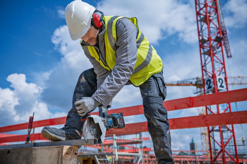 Miniamoladora BITURBO a batería GWS 18V-180 P