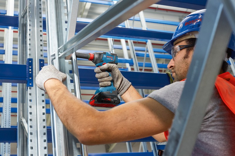 Atornillador/llave de impacto a batería GDX 18V-200