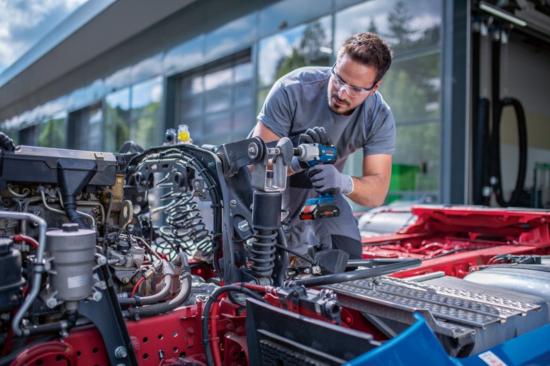 Atornillador de impacto a batería GDS 18V-450 PC