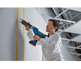 Pistola de silicona a batería GCG 18V-310