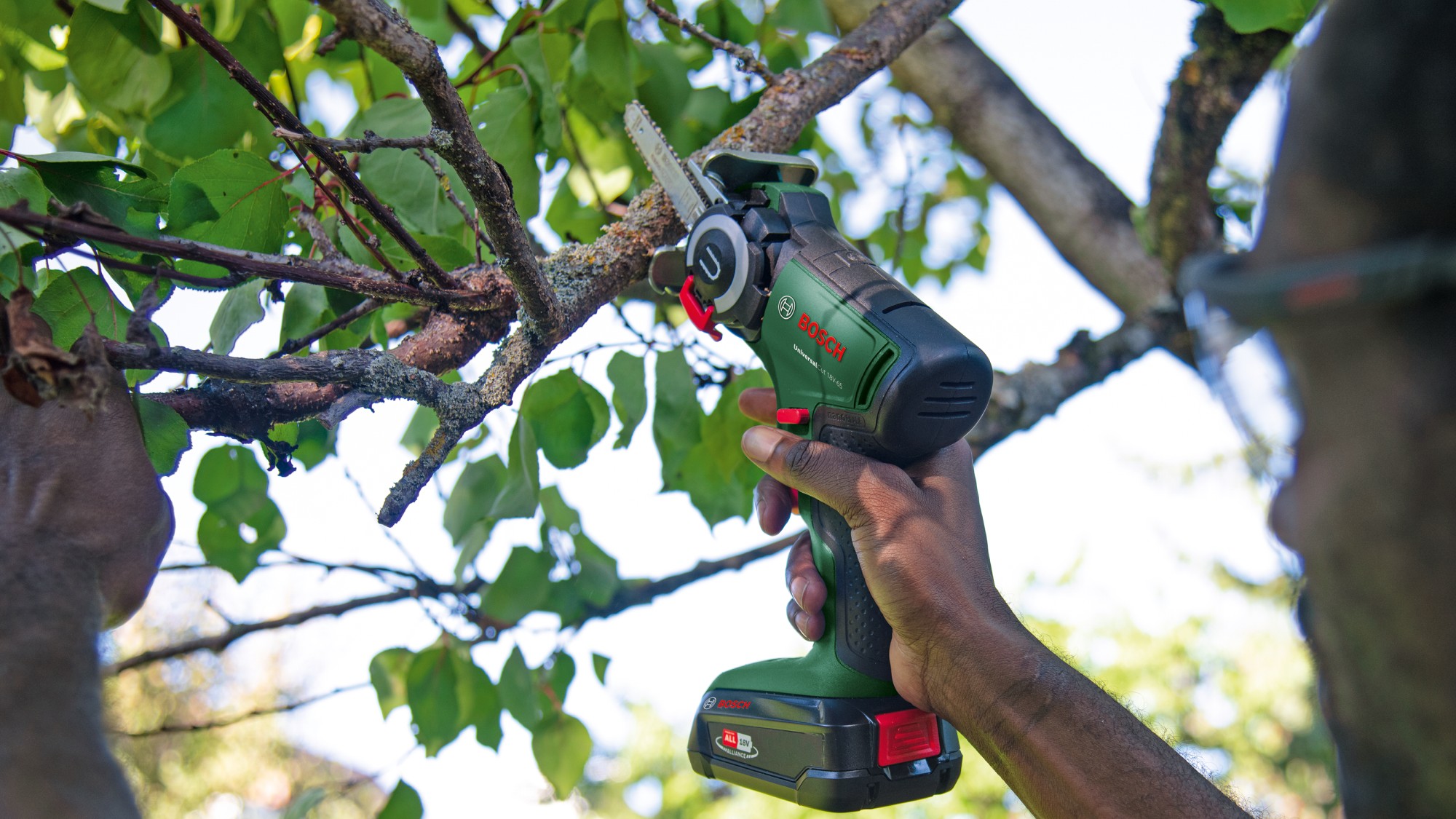Sierra a batería NanoBlade UniversalCut 18V-65