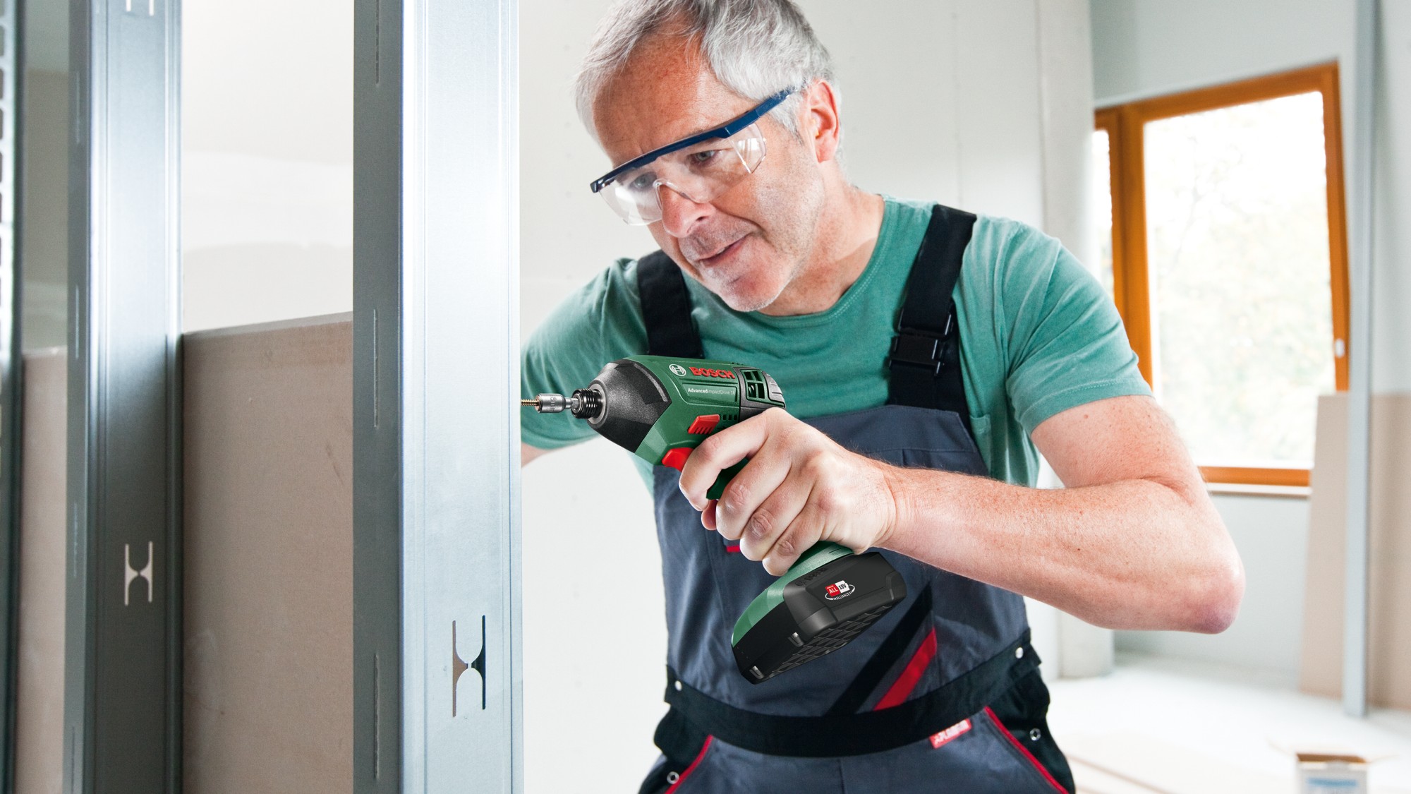 Atornillador de impacto a batería AdvancedImpactDrive 18