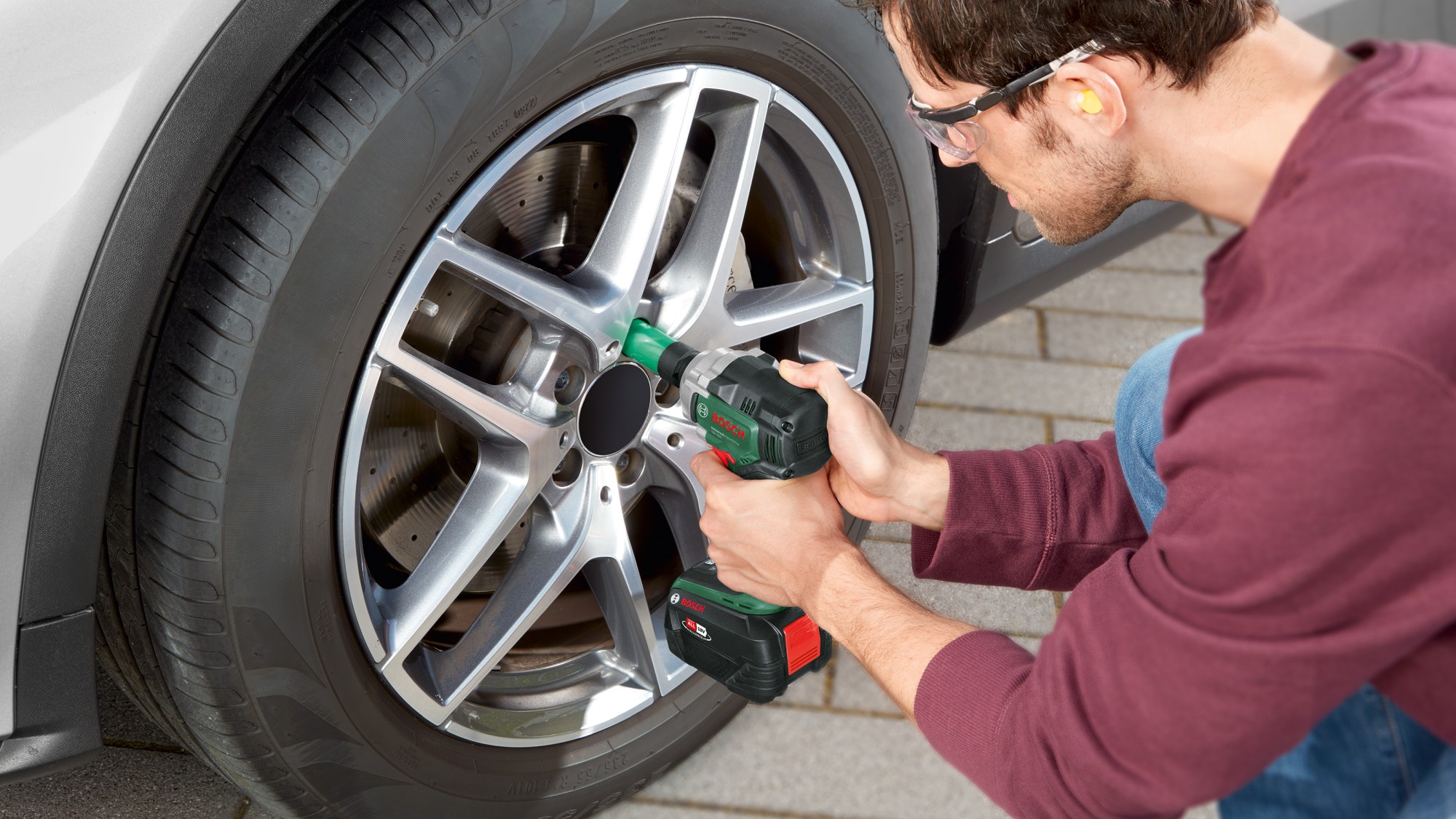 Atornillador de impacto a batería Atornillador de impacto universal 18V-350