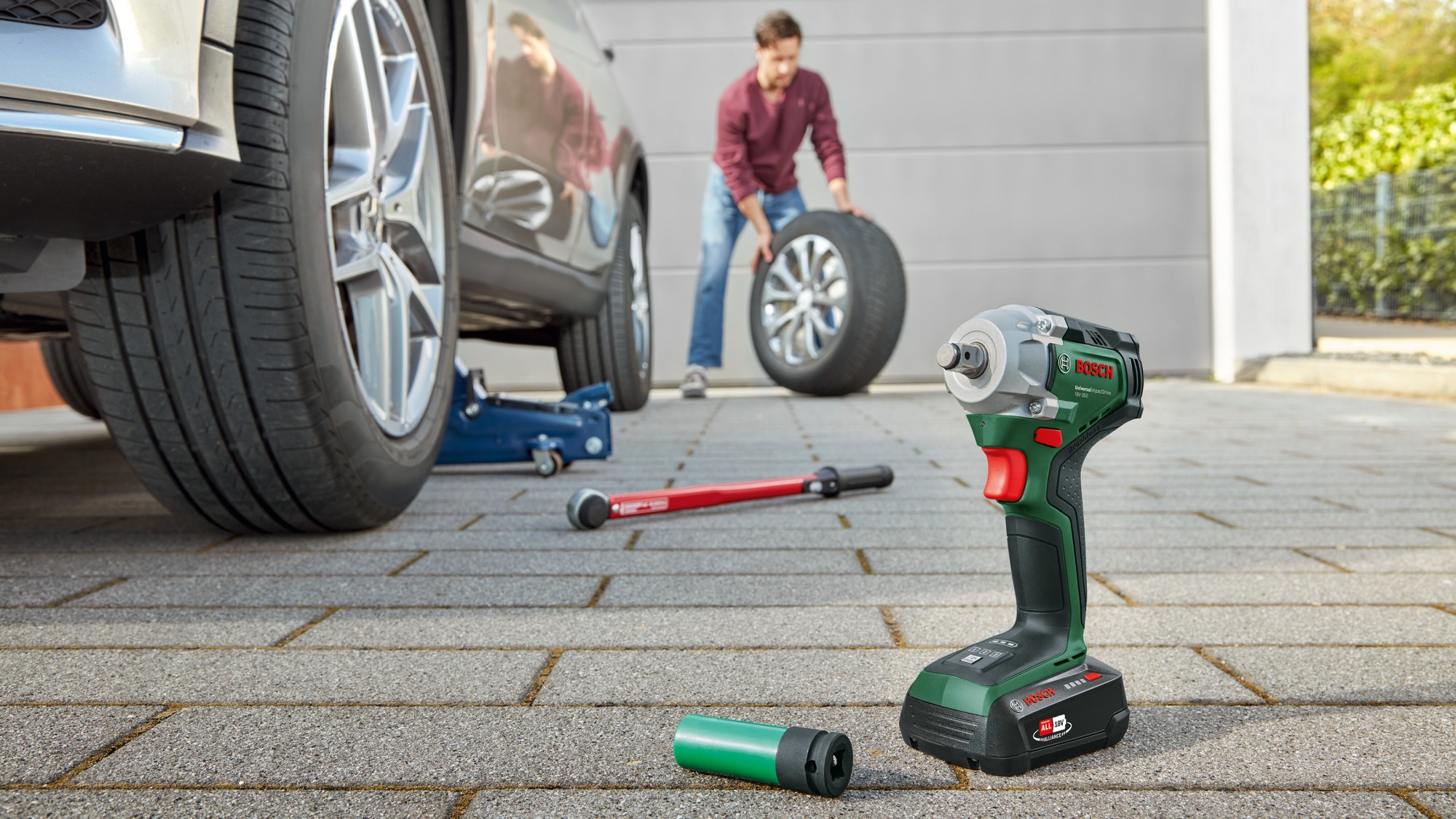 Atornillador de impacto a batería Atornillador de impacto universal 18V-350