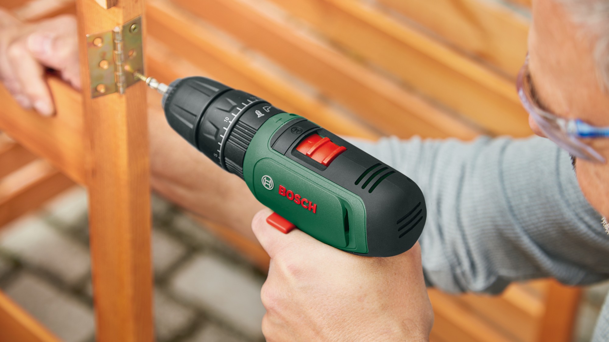 Atornillador a batería EasyImpact 1200