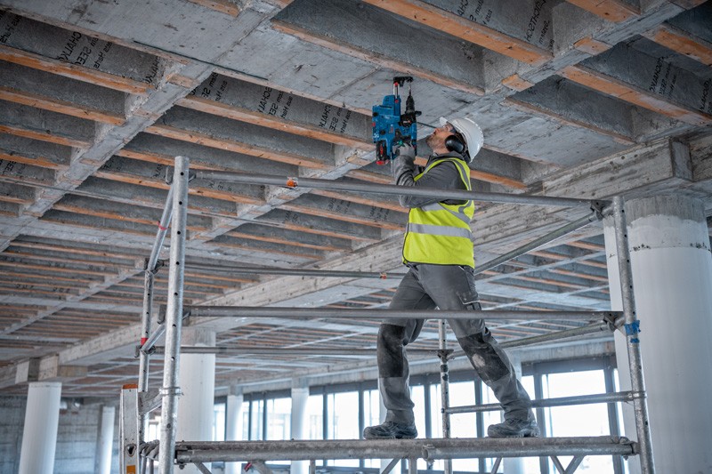 Martillo perforador SDS plus a batería GBH 18V-28 CF