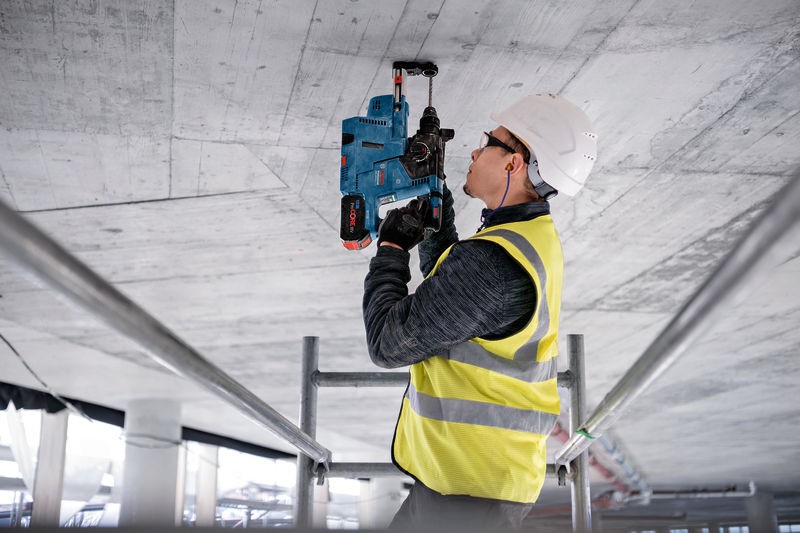 Martillo perforador SDS plus a batería GBH 18V-24 C