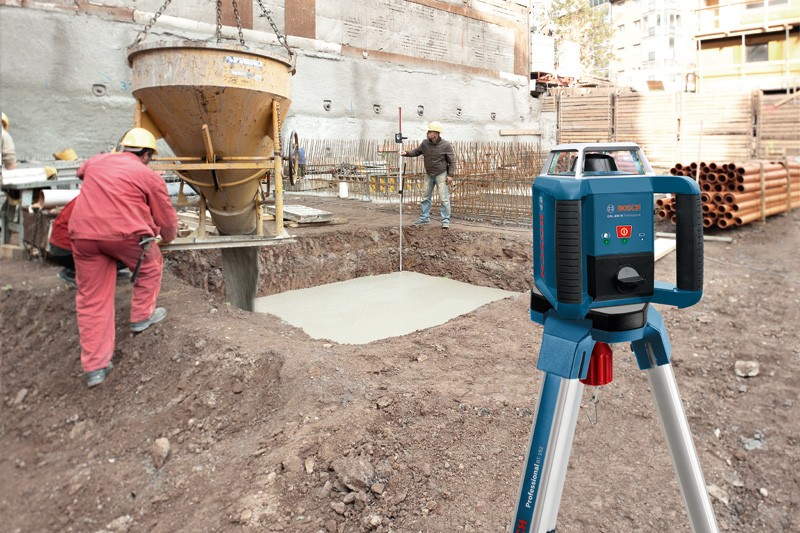 Bosch Professional Nivel láser giratorio GRL 400 H (uso con un solo botón, receptor LR 1, regla graduada GR 240, trípode BT 170, alcance Ø: hasta 400m, en malet