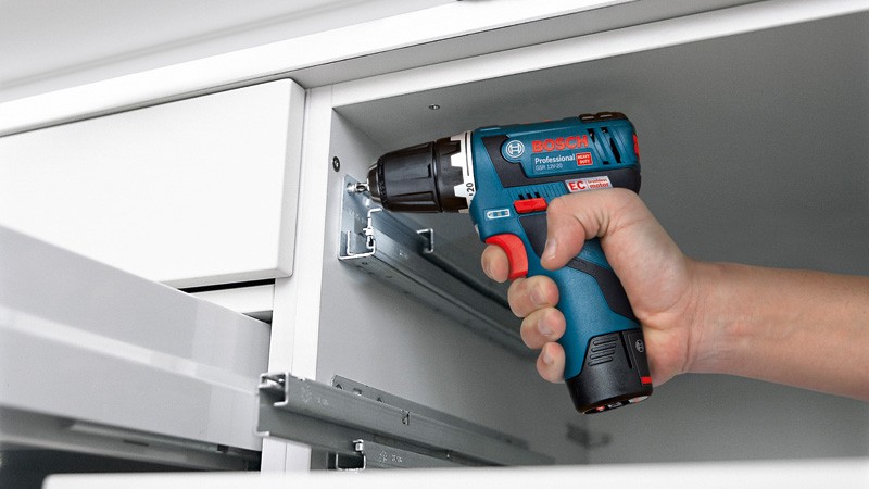 Juego básico 1 GBA 12V 2.0Ah + 1 GBA 12V 4.0Ah + GAL 12V-40