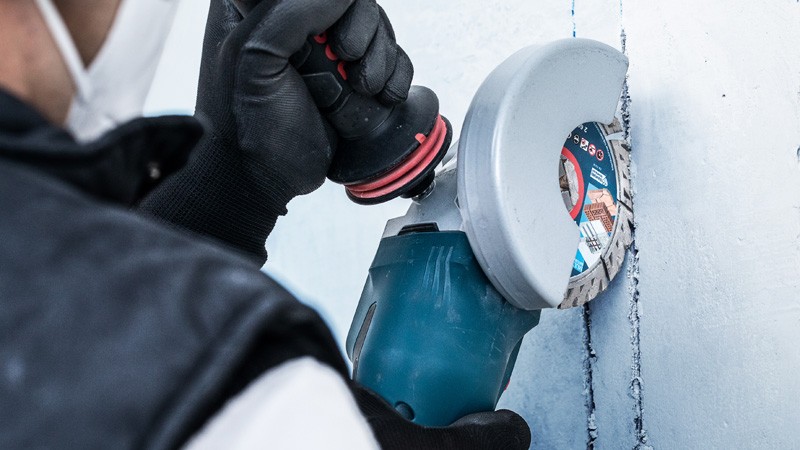 Disco de corte de diamante EXPERT MultiMaterial X-LOCK de 125 x 22,23 x 2,4 x 12 mm