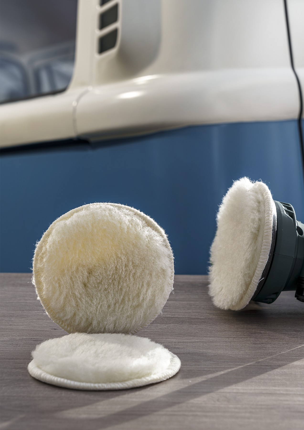 Caperuza de lana de oveja para lijadoras excéntricas. Cierre por contacto