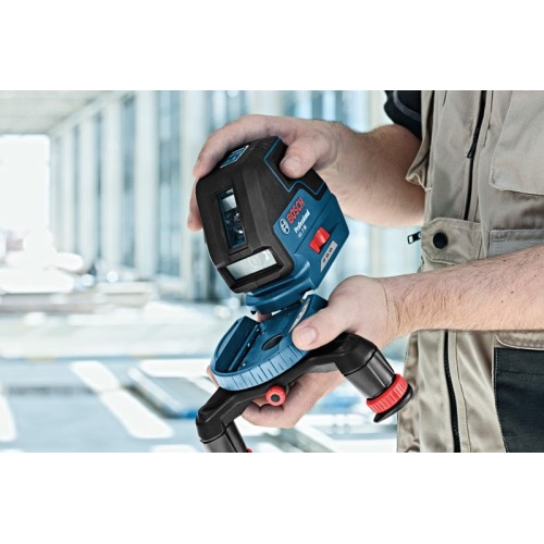 Bosch Professional Nivel láser GLL 3-50 (láser rojo, interior, alcance: 10 m, 4 pilas AA, soporte giratorio)