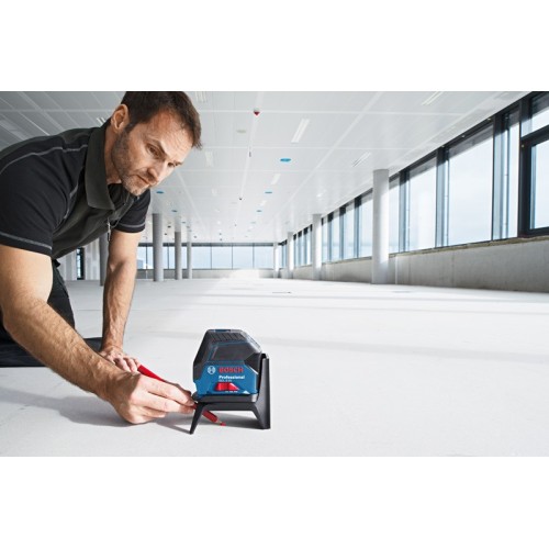 Bosch Professional Nivel láser GCL 2-15 (láser rojo, interior, con puntos de plomada, alcance: 15 m, 3 pilas AA, soporte giratorio RM 1, placa reflectora láser,