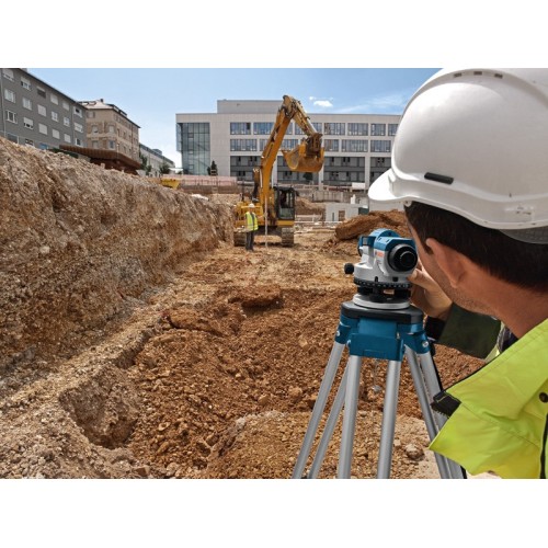 Bosch Professional Nivel Óptico GOL 26 D (aumento 26x, unidad de medida: 360 grados, alcance: hasta 100 m, regla graduada GR 500, trípode BT 160, en maletín de 