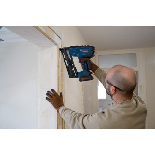 Clavadora para madera a batería GNH 18V-64-2 M