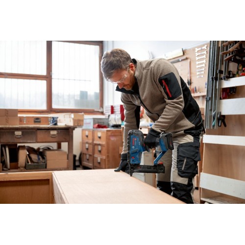 Grapadora de madera a batería GTH 18V-38 M