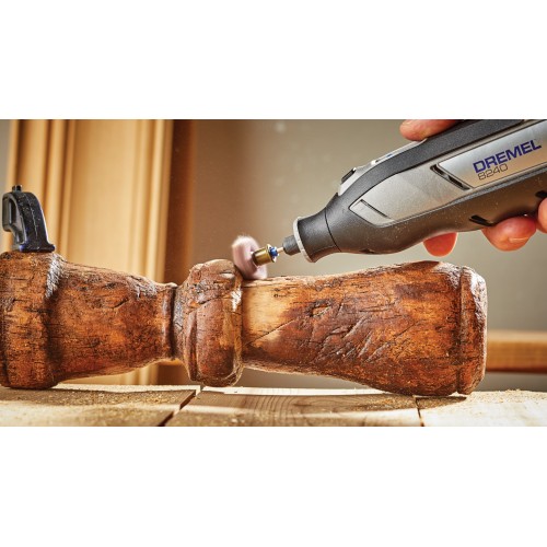 Multiherramienta con batería DREMEL 8240 3/45 (batería de 12 V y 2 Ah), 45 accesorios, 3 complementos