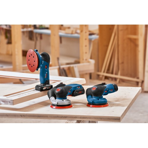 Kit combinado Kit de 4 herramientas de 18 V: GSR 18V-90C + GKT 18V-52GC + GST 18V-155 SC+ GEX 18V-125 + 1x4,0 Ah (PC) + 2x 5,5 Ah (PC) + GAL 1880CV (L)