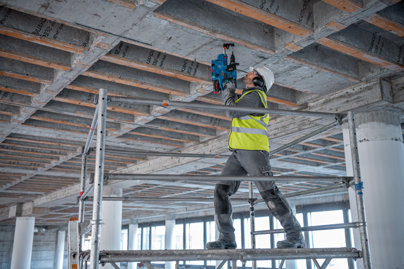 Martillo perforador SDS plus a batería GBH 18V-28 CF + GDE