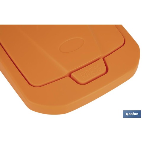 CUBO DE BASURA PARA RECICLAR 15 LITROS  COLOR NARANJA 20 X 31 X 42 CM