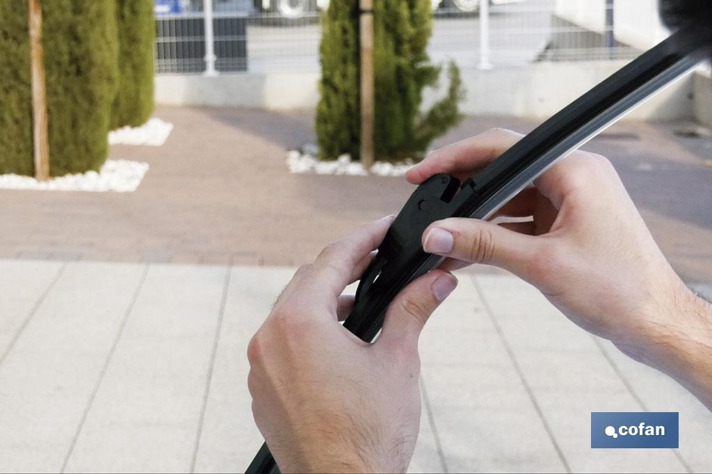 ESCOBILLA LIMPIAPARABRISAS FLEXIBLE 16” 41CM