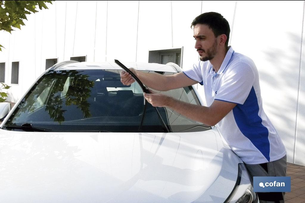 ESCOBILLA LIMPIAPARABRISAS FLEXIBLE 16” 41CM