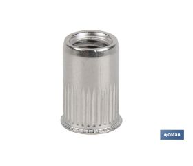 Tuercas remachables ranuradas de cabeza reducida A-2 | Amplia variedad de métricas