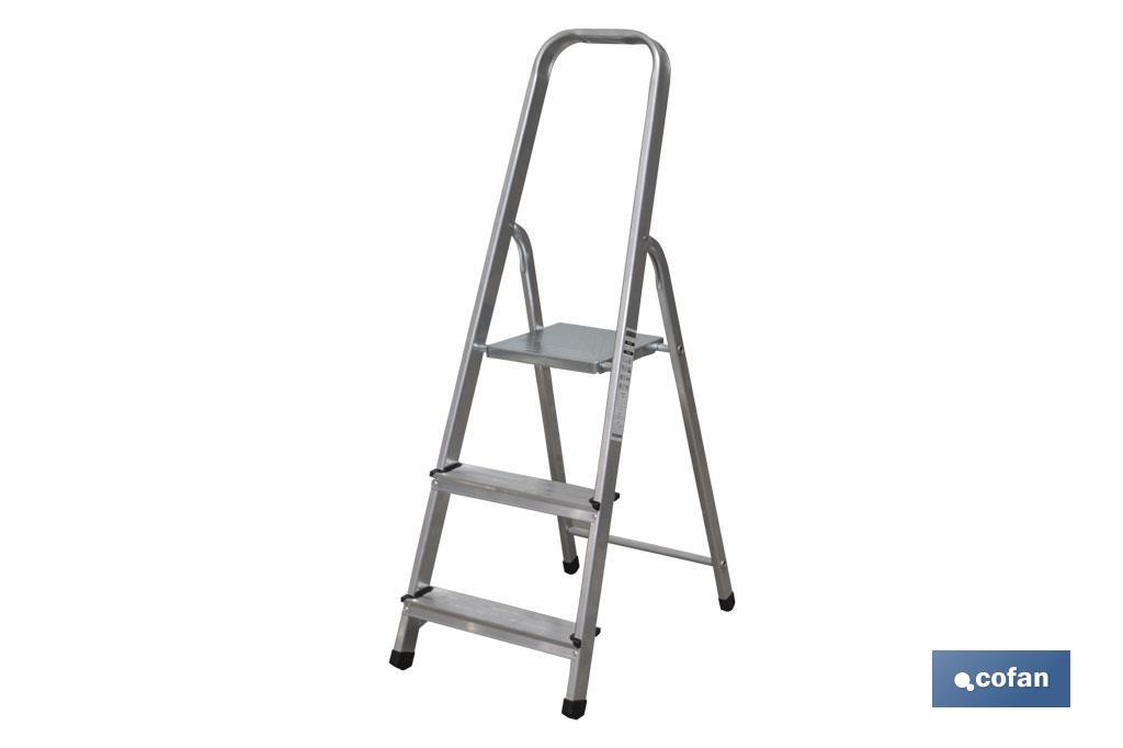 ESCALERA ALUMINIO 3 PELDAÑOS Y 0,65 M ALTURA ÚTIL