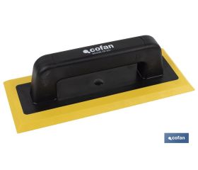 Fratás de goma rígida | Medidas: 250 x 110 mm | Mango fabricado en fibra de vidrio