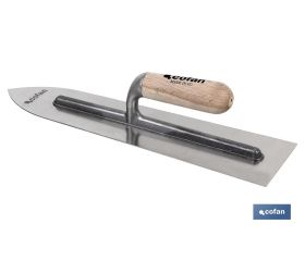 Llana autonivelante fabricada en acero carbono y mango de madera | Con forma de punta aguda | Medidas 400 X 110 X 1,0 mm