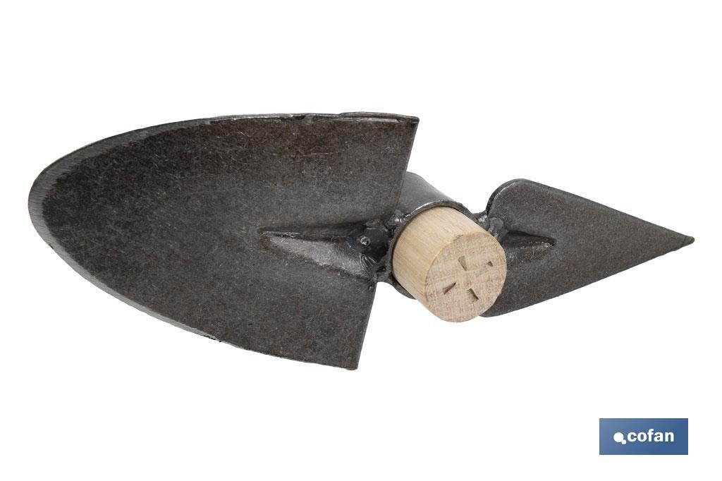 ZACHO CURVO CON PUNTA Y MANGO DE MADERA 230 X 80 MM 180 G