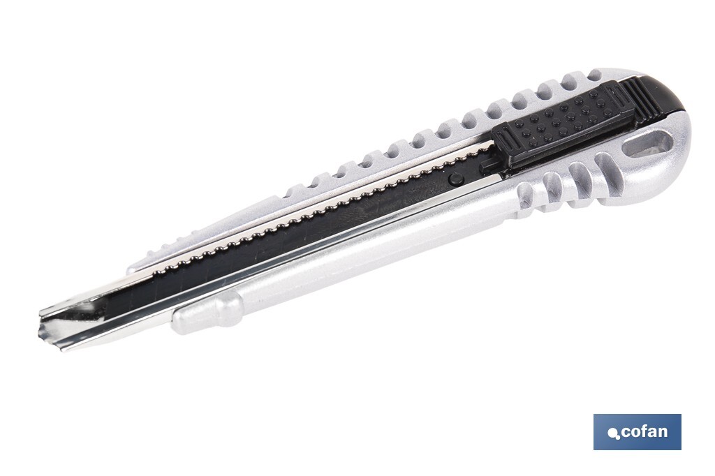 CÚTER DE ALUMINIO 9 MM