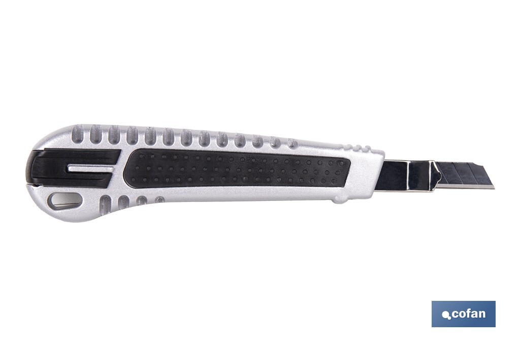 CÚTER DE ALUMINIO 9 MM