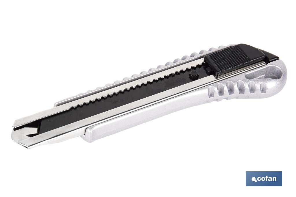 CÚTER DE ALUMINIO 18 MM