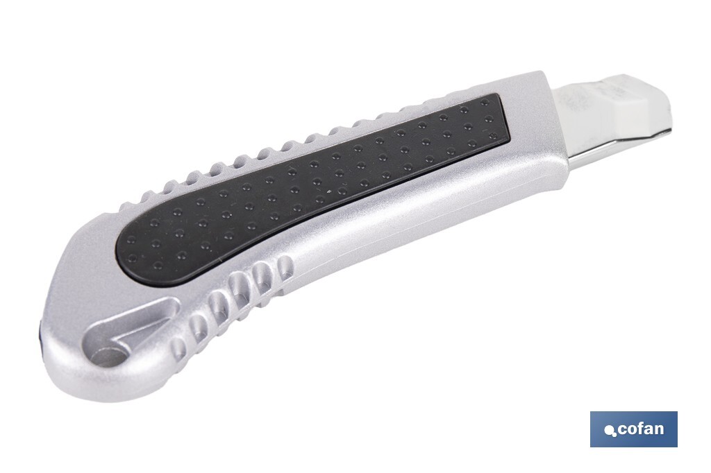 CÚTER DE ALUMINIO 18 MM