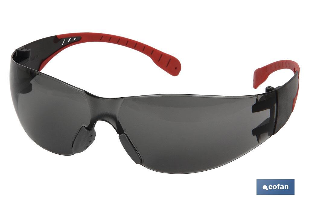 GAFAS SEGURIDAD SUPER LIGERA 18Grs LENTE OSCURA