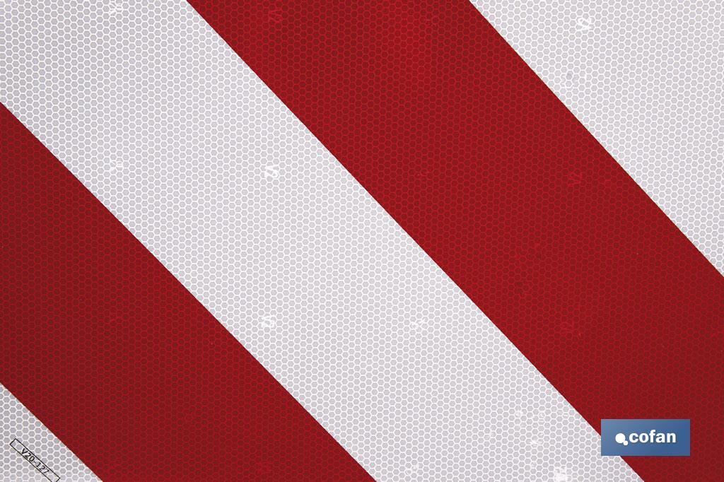 PANEL V20 CARGA SALIENTE 500 X 500 MM